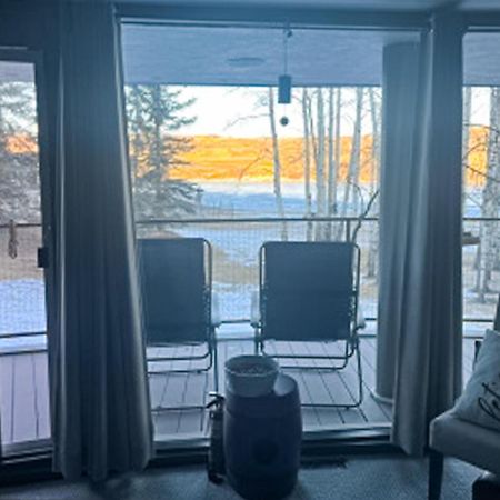 Bed and Breakfast Roundhouse Grotto YYC Exterior foto